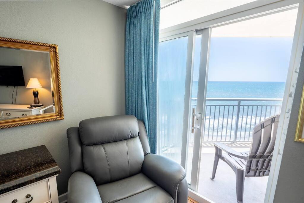 Baywatch Renovated, Unobstructed Oceanfront Views! Myrtle Beach Exterior foto